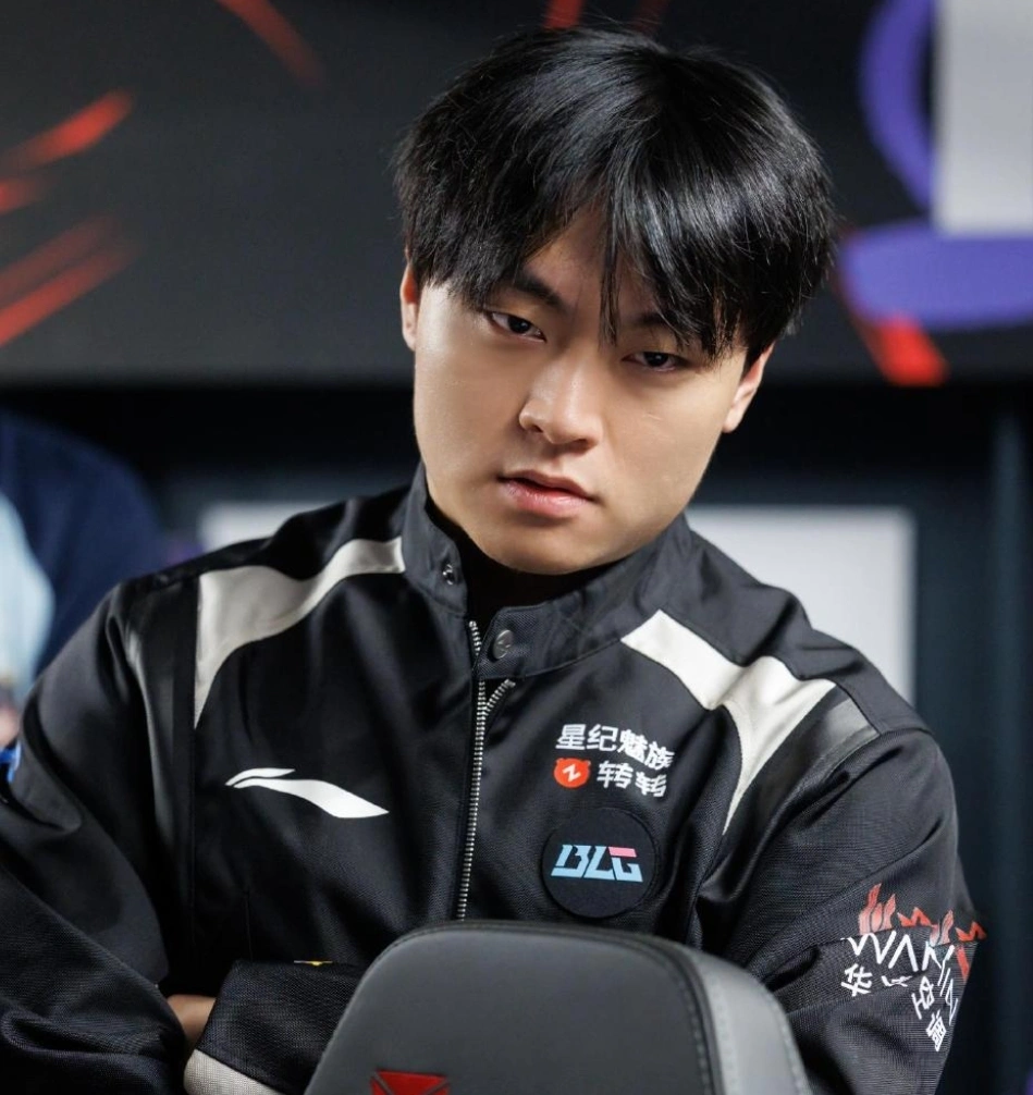 CLG绝杀BLG，Ruler单局斩获MVP激烈交锋半决赛，强势挺进下一轮