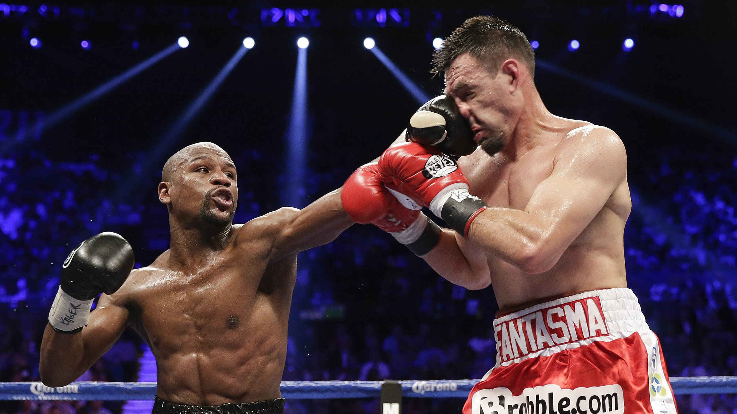 英超争冠焦点战？深圳队淘汰凯尔特人！当足球宇宙在平行时空错位狂欢