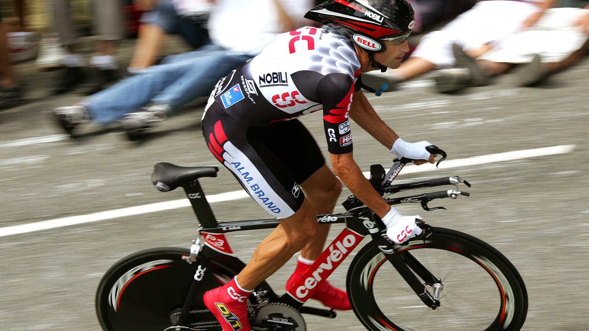 开云体育APP下载-保罗末节19分导演逆转神话！步行者跨洲碾压新疆队，亚洲篮球天花板被震碎？